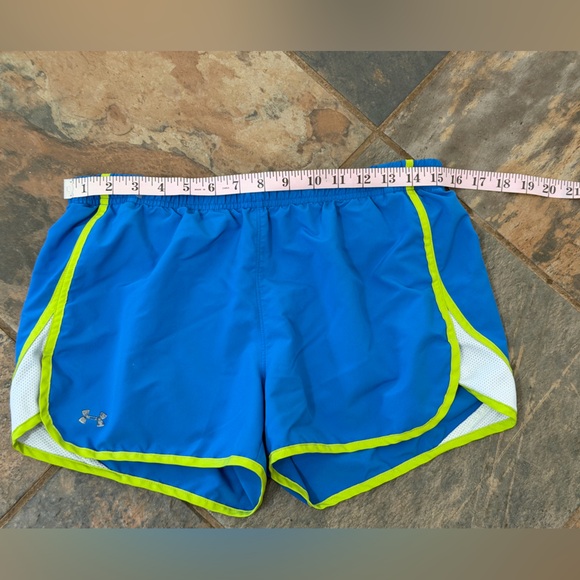Under Armour Shorts - Picture 9 of 10